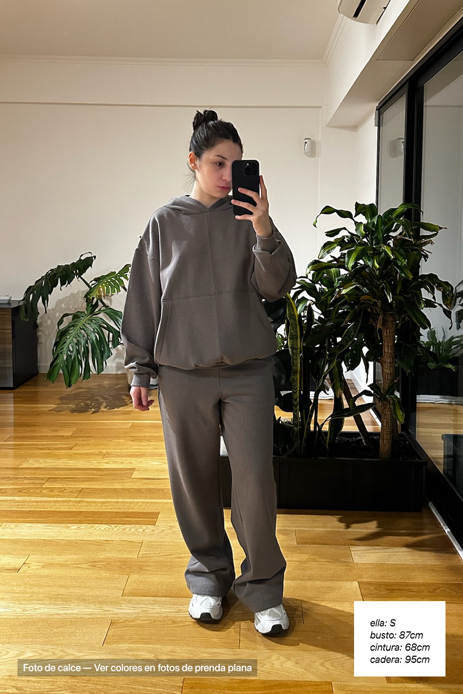 Canguro Boxy Frisado + Remera Boxy Fit + Remera Ribb Manga Larga Crop + Jogging Baggy Frisado